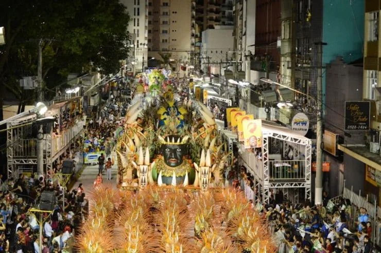 Carnaval-brasileiro-carnaval-de-joaçaba