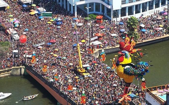 Carnaval-brasileiro-galo-da-madrugada