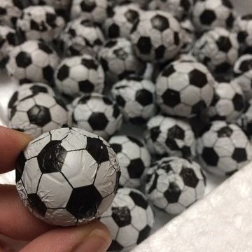 infancia-anos-90-2000-chocolate-bola-de-futebol