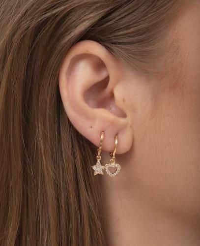 As 45 melhores ideias de piercing na orelha feminino para você se inspirar piercing-na-orelha-feminino