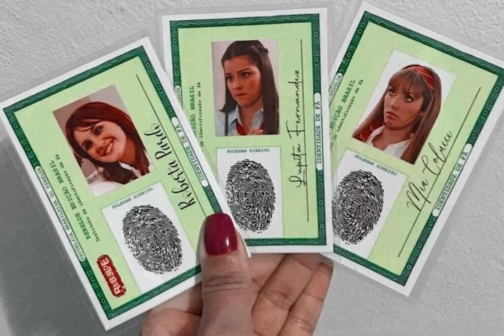 15 acessórios anos 2000: itens que toda menina tinha (+ bônus) acessórios-anos-2000-rg-rebelde-rbd