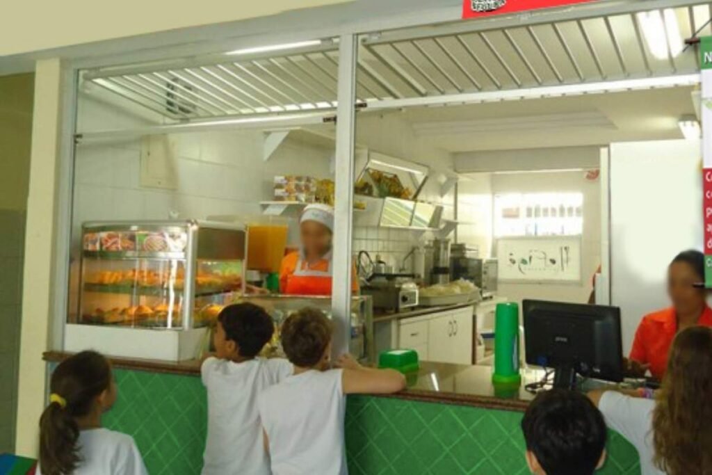 11 fatos que só quem estudou em escola pública nos anos 2000 vai lembrar escola-pública-anos-2000-11