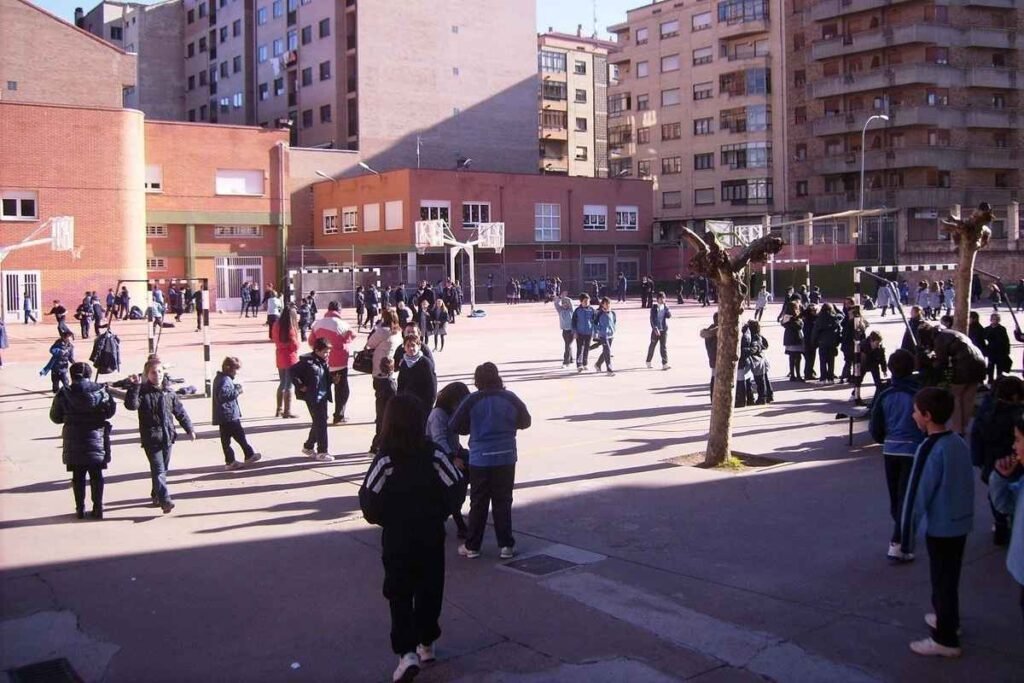 11 fatos que só quem estudou em escola pública nos anos 2000 vai lembrar escola-pública-anos-2000-9