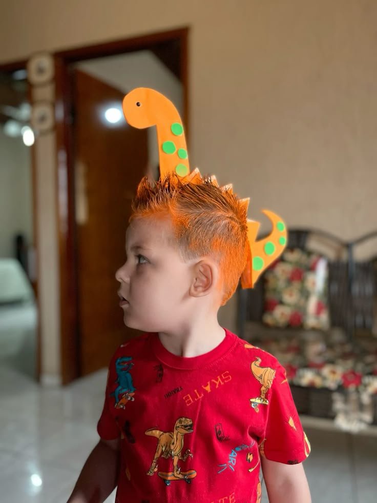 51 ideias de cabelo maluco para menino: da mais fácil à mais criativa cabelo-maluco-menino